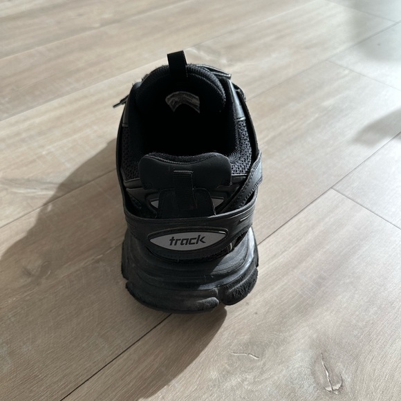 Balenciaga Track Sneaker - Picture 6 of 10